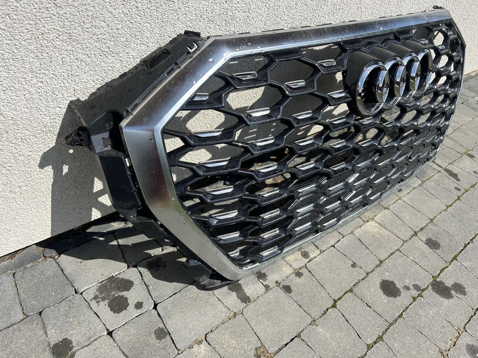Grill chrom typu audi q3 83A.
