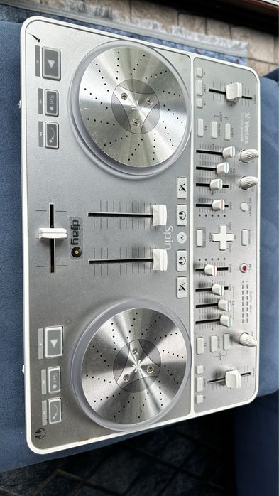 Kontroler dla DJ’a midi Vestax