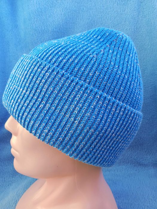 czapka z wełny Merino 100% niebieska z białą nitką okazja