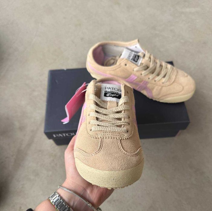 Нові Patou x Onitsuka Tiger Mexico 66
