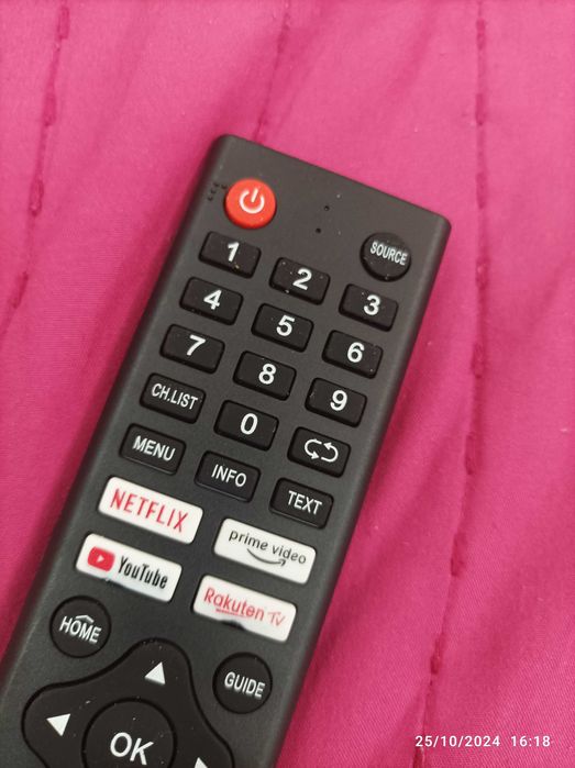 Comando Universal - Controlo Remoto URC 1699