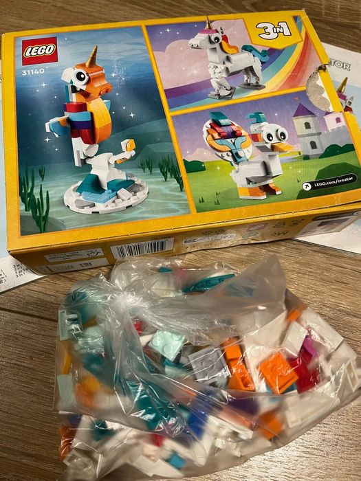 Zestaw LEGO Creator 31140 + LEGO Friends 42606