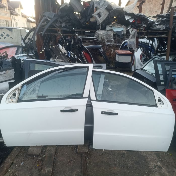 Двері Шевроле авео т250 Chevrolet Aveo