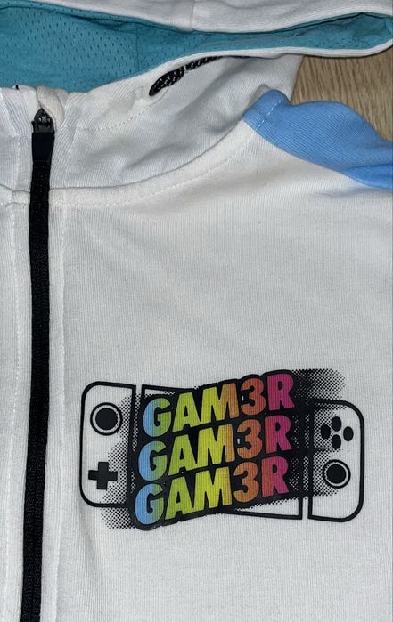 В идеале.Модный нарядный спортивный  костюм для девочки 10-11 лет