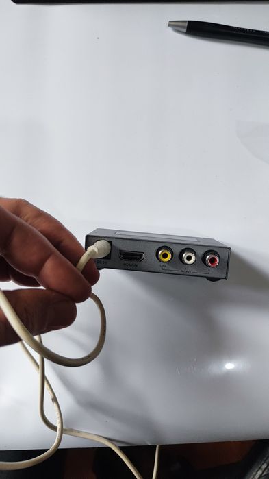 Adaptador HDMI para AV (RCA)