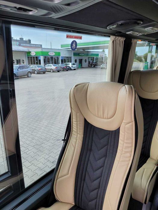Wynajem 20 osobowego busa z kierowcą Przewóz osób Transport lotnisko