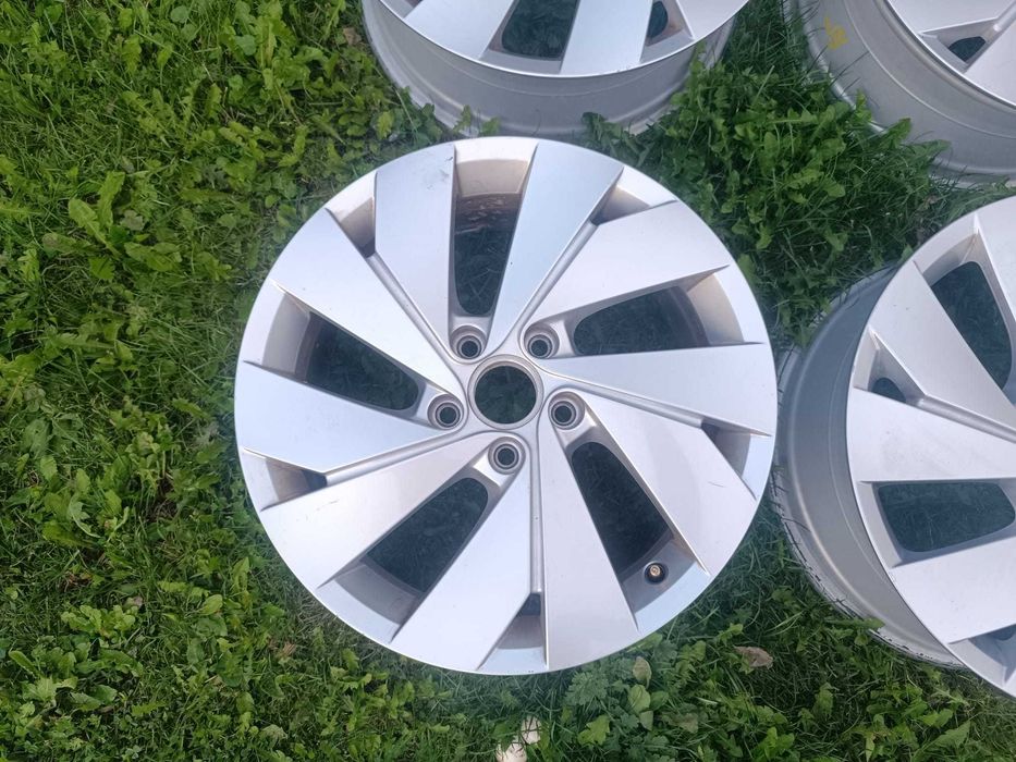 Felgi aluminiowe OEM Volkswagen, 5.H.0.6.0.1.0.2.5.B