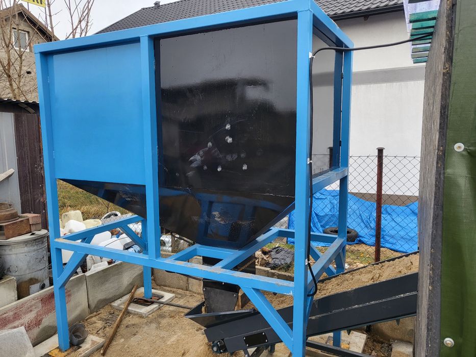 Zbiornik/silos z podajnikiem. Spawanie pod zamówienie