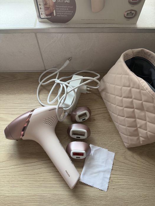 Depilator laserowy IPL Philips Lumea 9900