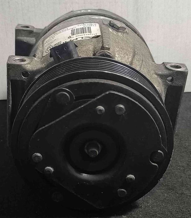 Compressor Ar Condicionado 8200678510 - RENAULT TRAFIC II Caixa