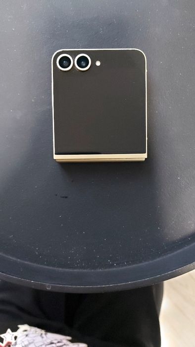 Samsung Galaxy Z Flip 6 5G