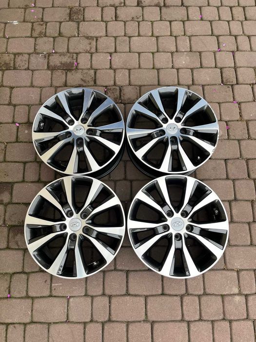 Oryginał alufelgi Hyundai 5x114,3 17 cali CZUJNIKI I30 I40 BICOLOR