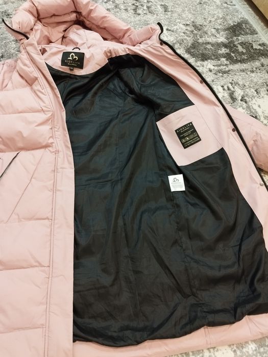 Женская верхняя одежда , пудрового цвета пуховик на женщину 48-52 разм