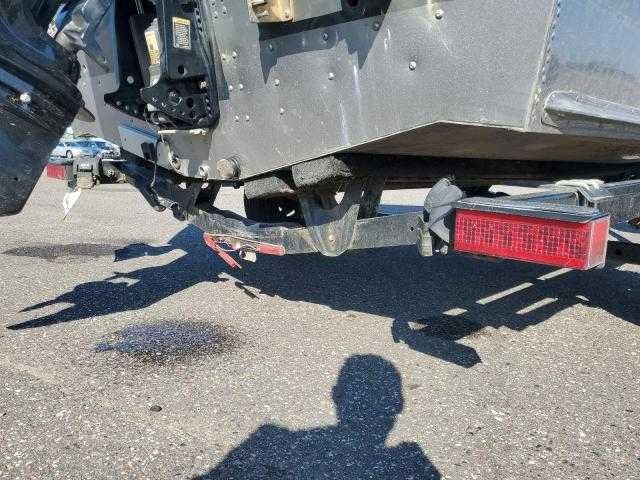 2016 Lund 1775 Impact Sport 5.4m куплений на компанію