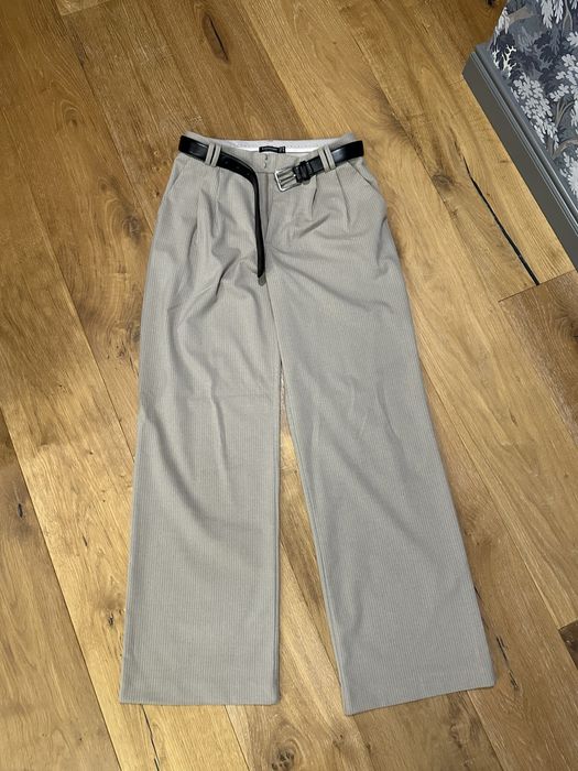 Брюки Stradivarius