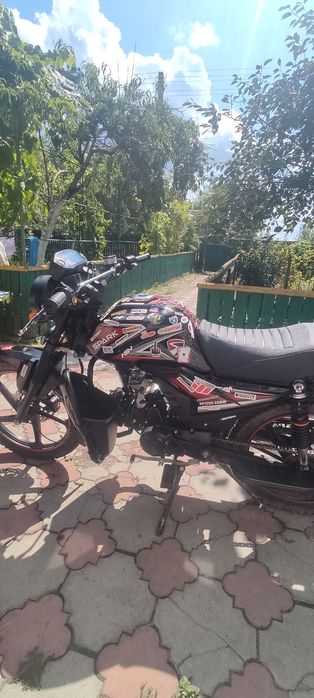 Продам мотоцикол spark sp125c-2amw
