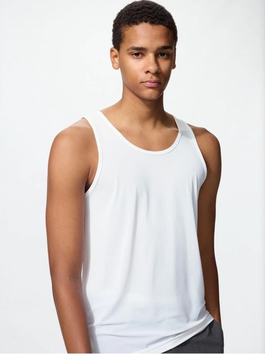 Uniqlo AIRism p.S чоловіча майка білого кольору із технологічної тканини