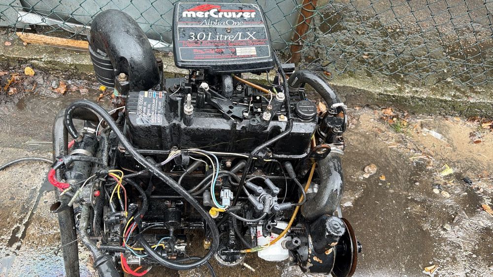 Mercruiser 3.0 czesci głowica