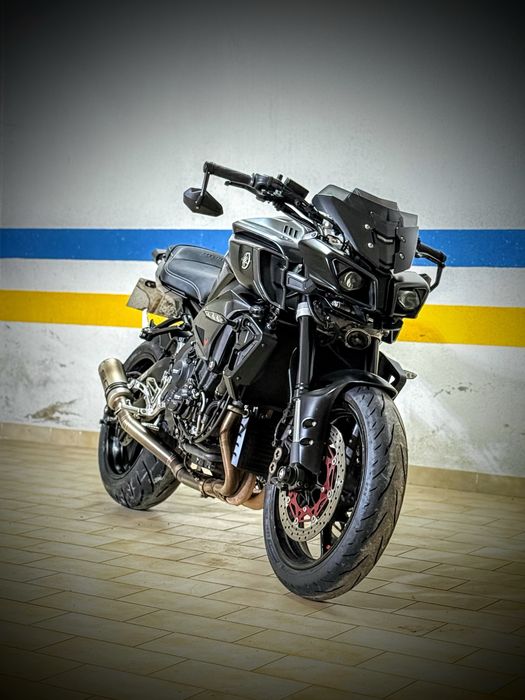Yamaha MT10 black