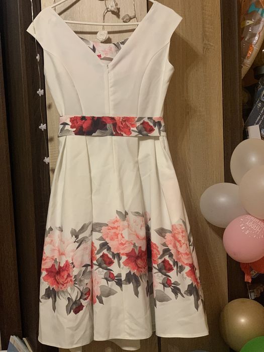 Sukienka A&A Biała w róże