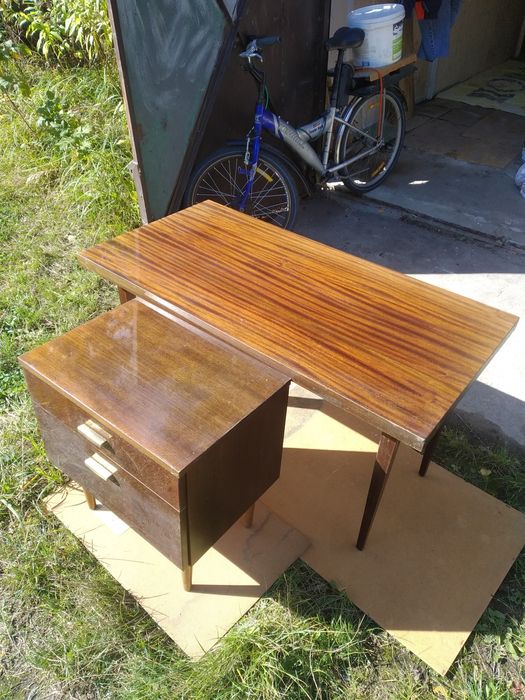 Журнальний столик тумбочка