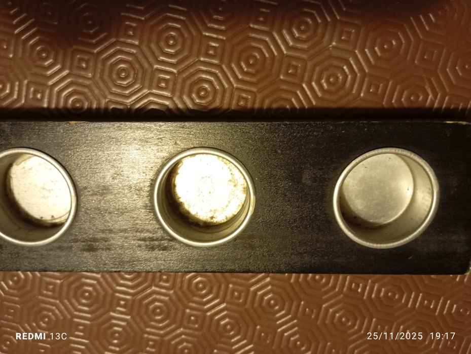 Suporte para velas em madeira