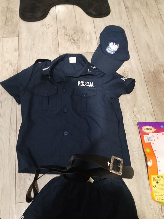 Strój policjanta r. 128