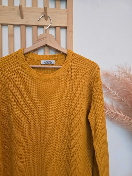 Sweter musztardowo-brązowy | Bershka