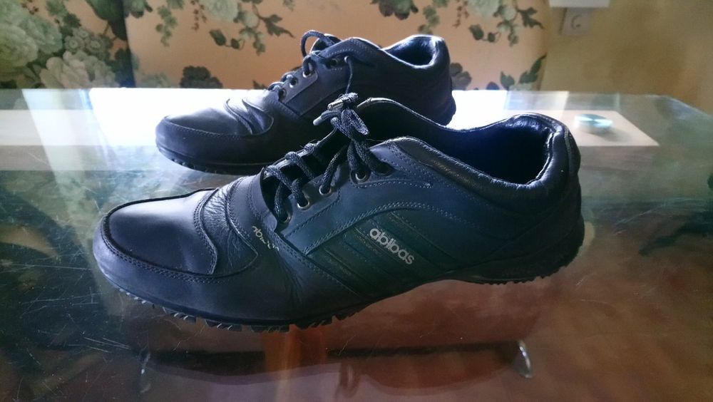 Кросовки ADIDAS кожа, розм. 44.5(по стельке 29см)