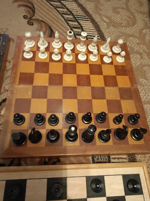 Шахмати Шахи нарды лото в доброму стані