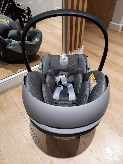 Fotelik Cybex Cloud T Plus z bazą isofix