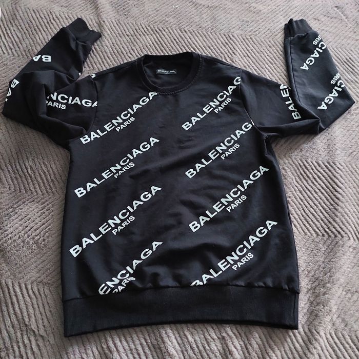 Czarna bluzanie nie chodzona bawełniana firmy Balenciaga S/M