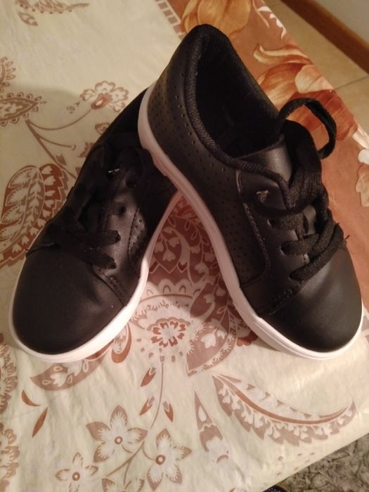 Sapatilhas Pretas N. 25