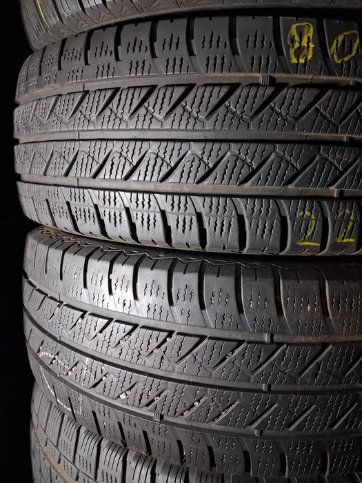235/65 R16 C Goodyaer Vector 4seasons резина зима КОМПЛЕКТ , Пара