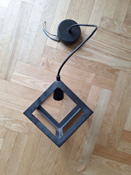 Oddam 2 lampy i kratkę na drobiazgi