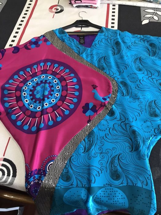 Vendo vestido Custo Barcelona S como novo