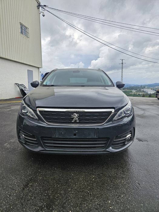 Peugeot 308 II SW 1.2 THP de 2019 para peças
