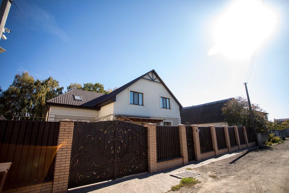 Продаж будинок ,10 сот землі, єВІДНОВЛЕННЯ