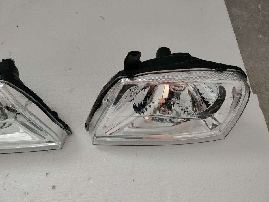 Фари передні права та ліва Mitsubishi L200 1996-2006 нові