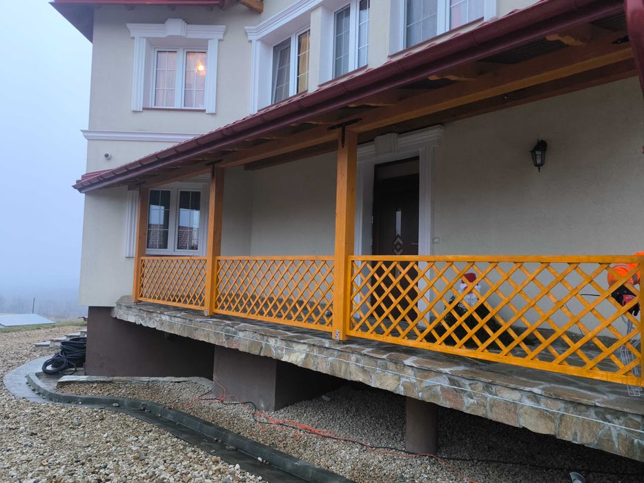 Solidne pergole kratownice drewniane z litego drewna - pomiar, montaż