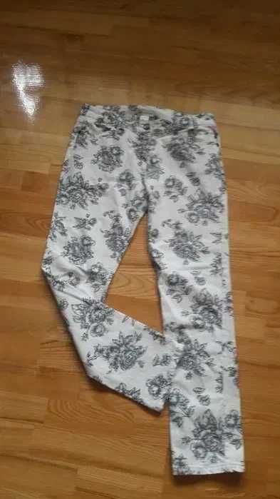 Spodnie dżins krem kwiaty czarne M Soft Grey
