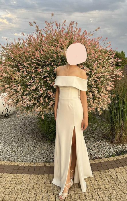 Suknia ślubna Viola Piekut z trenem, prosta, na 175 cm