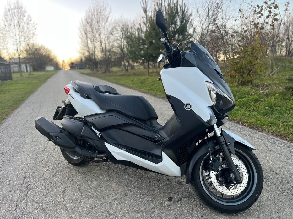 Yamaha X Max 400