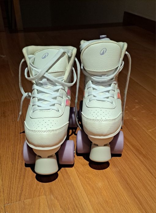 Patins 4 rodas novos