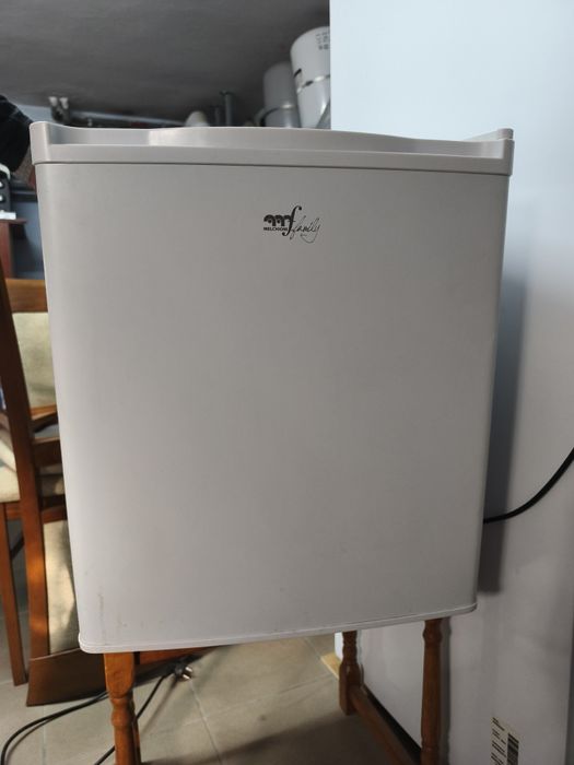 Sprzedam Mini lodówka mini lodówkę