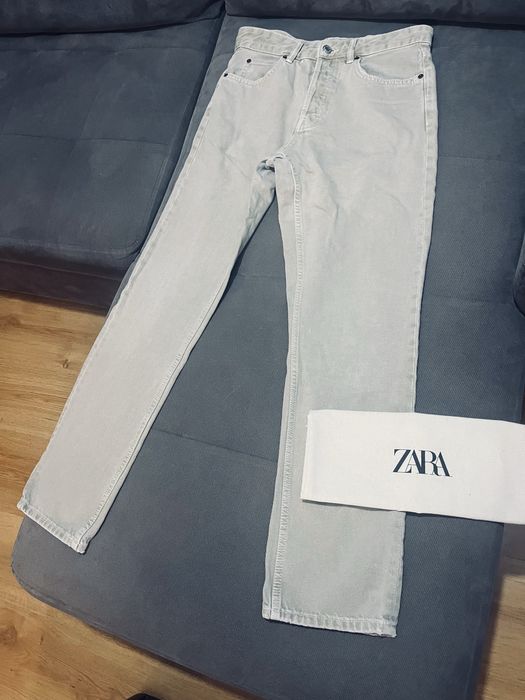 Bezowe meskie jeansy zara proste rozm M