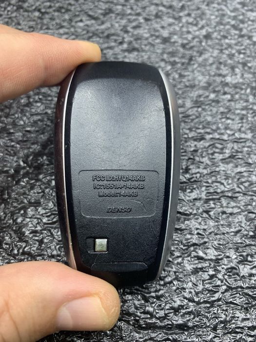 Ключ Subaru hyq14AKB оригинал