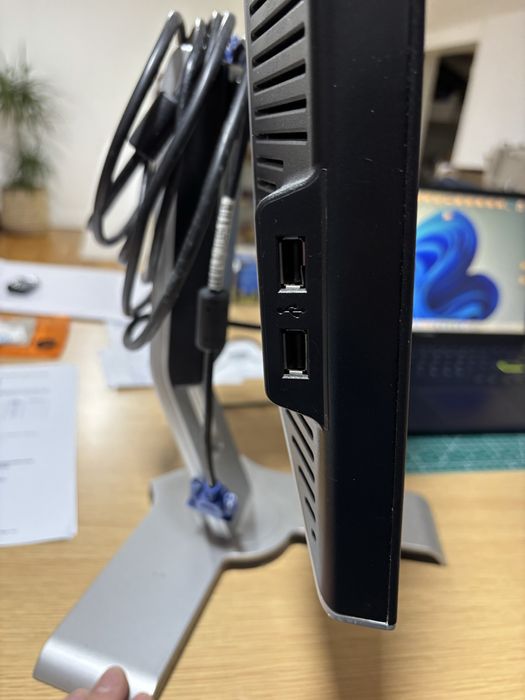 Monitor Dell Modelo 1908FPC a funcionar corretamente