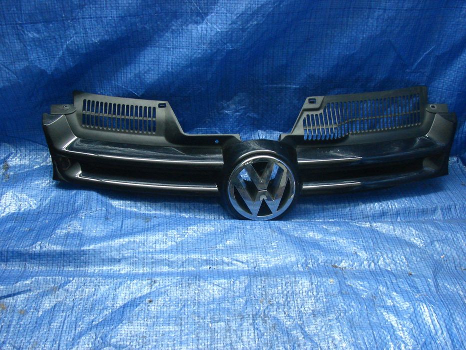 Grill atrapa  VW Golf V stan bardzo dobry 1K0.853.655C ORGINAŁ