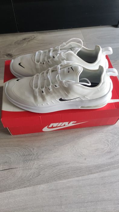 Nike Air Max Axis